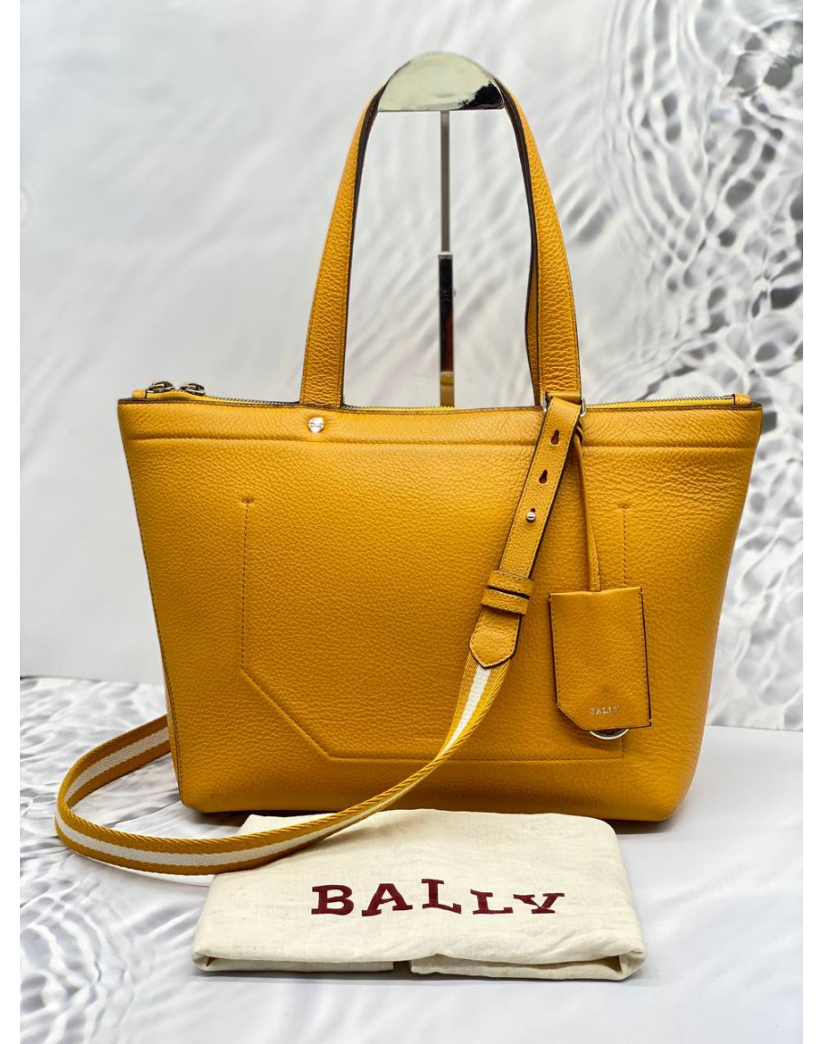 Bally tote discount bag malaysia